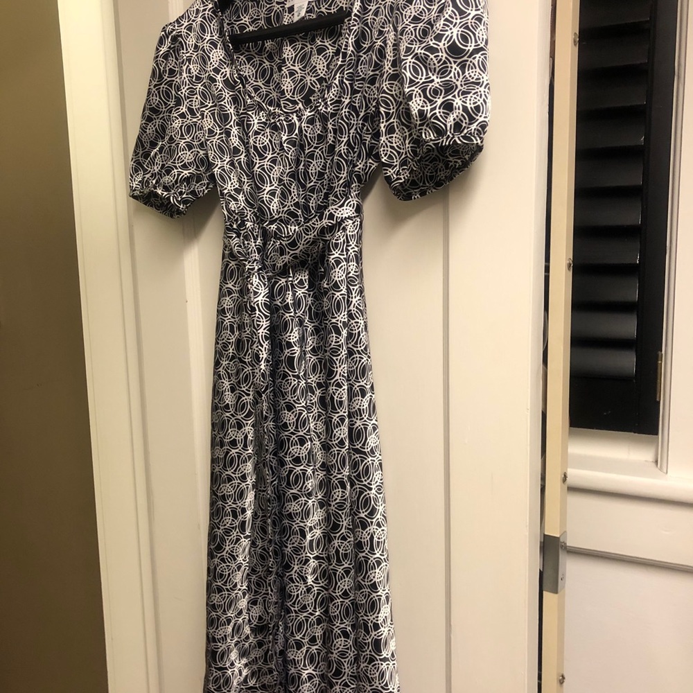Motherhood black /white maternity dress